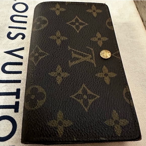 Louis Vuitton Monogram Camvas Compact Bifold Wallet - Picture 4 of 12